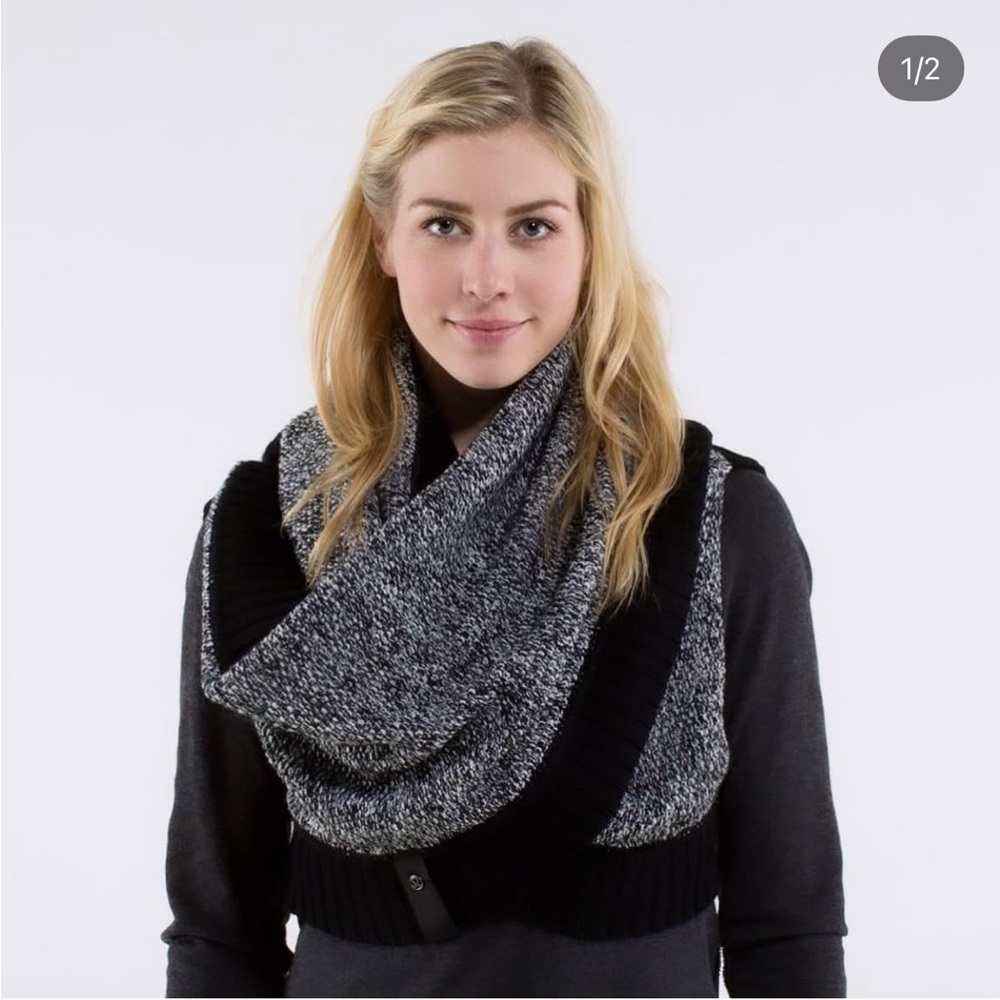 Lululemon Cozy Yogi Infinity Scarf
